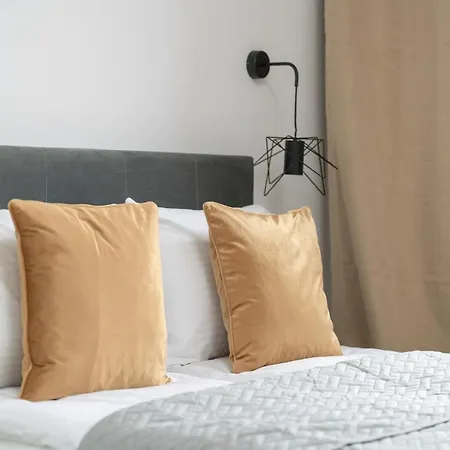 Tasteful Beige With Parking By Renters Apartment *