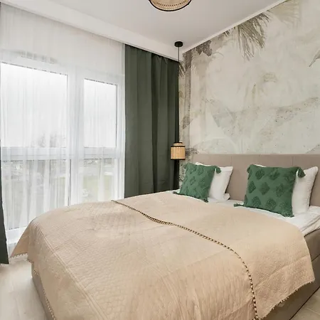 Tasteful Beige With Parking By Renters Apartment *