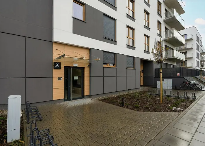 Tasteful Beige With Parking By Renters * 波兹南