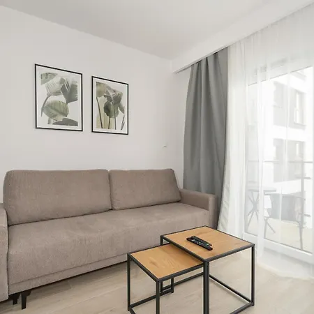 Tasteful Beige With Parking By Renters Apartamento