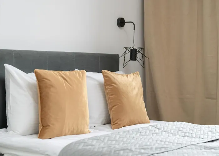 Tasteful Beige With Parking By Renters Apartamento *