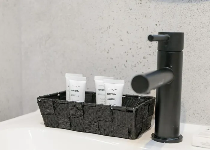 Tasteful Beige With Parking By Renters Apartamento